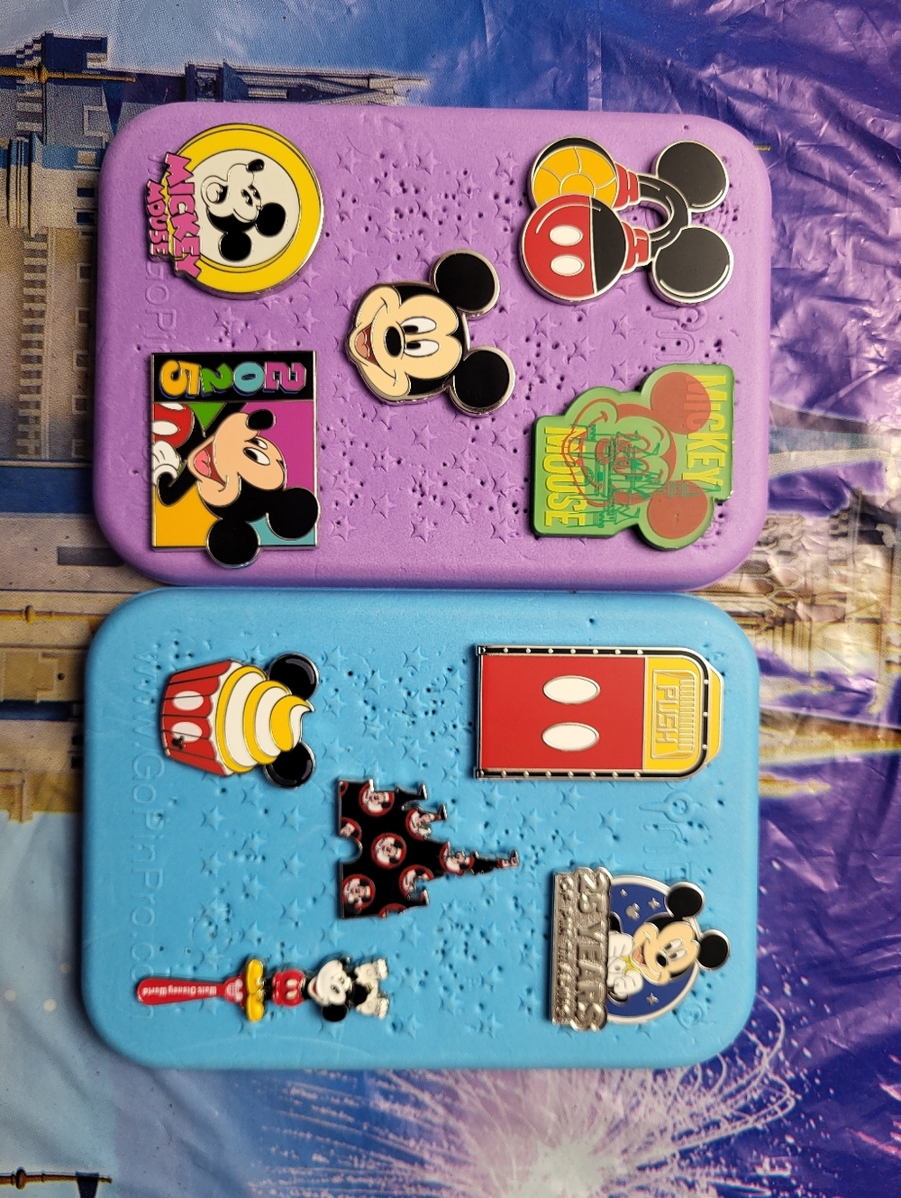 MICKEY MOUSE Disney Pin Lot - 10 pins, 2025/26 Wave